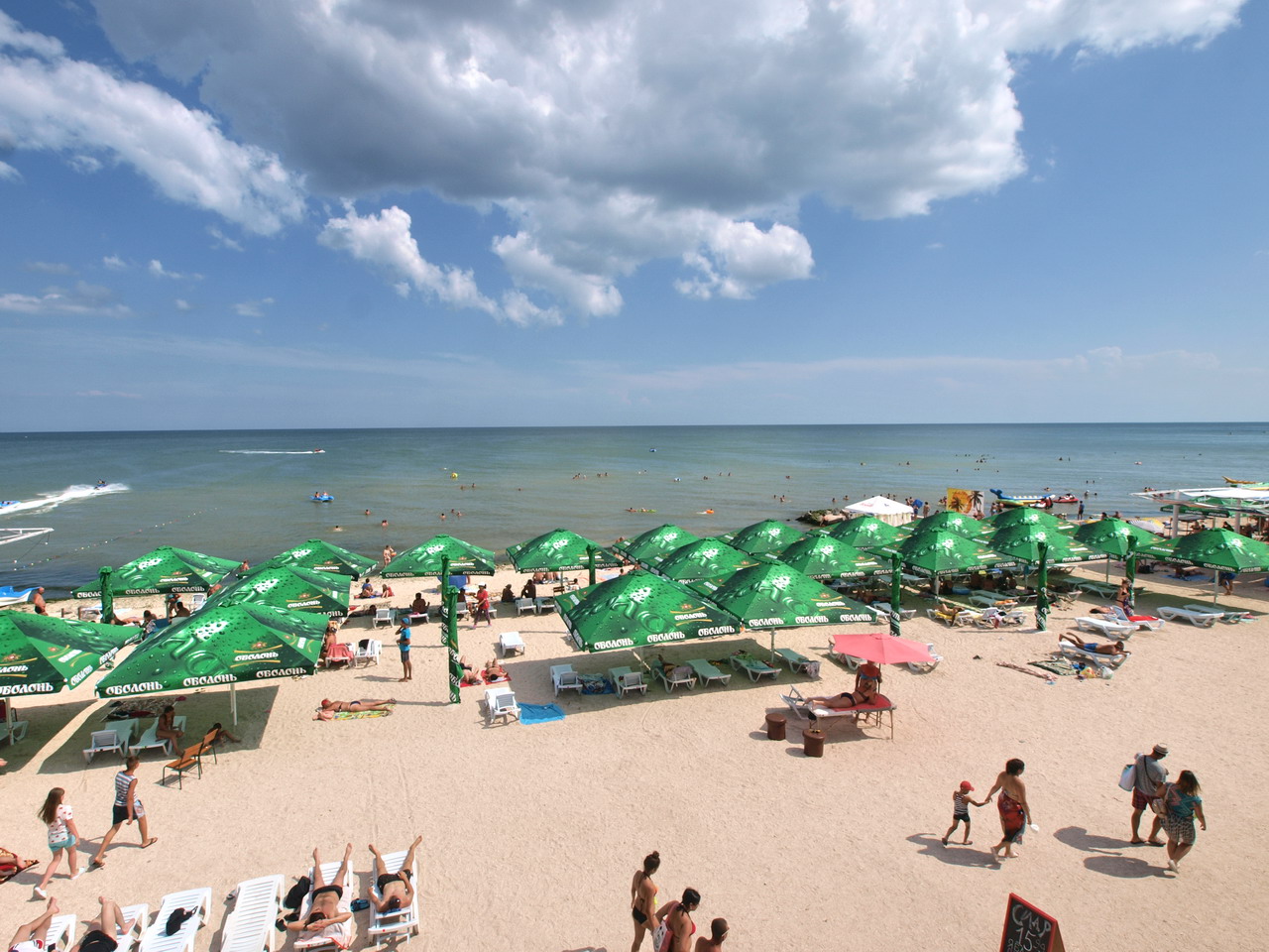 Центральный пляж Кирилловки